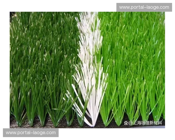 草皮混合结构采用90%天然草配比 合成纤维加固提升耐用性与稳定性 草皮混合结构采用90%天然草配比 合成纤维加固提升耐用性与稳定性